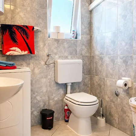 1 Bedroom Beautiful In Sabunike